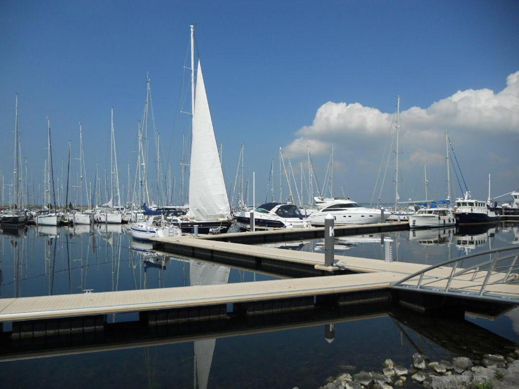 Wunderschoenes-Freistehendes-Ferienhaus-An-Der-See-Sauna-Strand-Yachthafen-Wlan Bruinisse Buitenkant foto