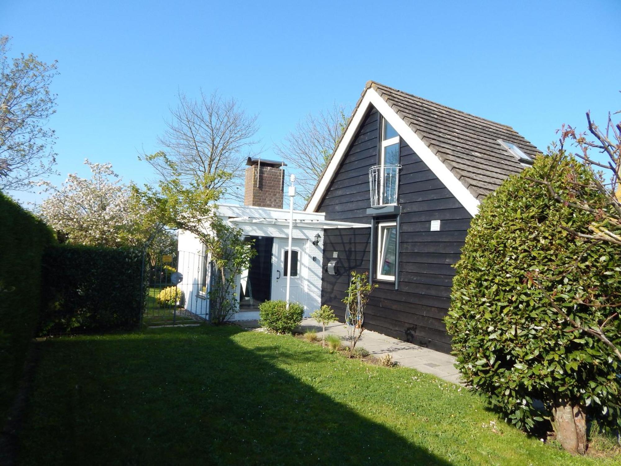 Wunderschoenes-Freistehendes-Ferienhaus-An-Der-See-Sauna-Strand-Yachthafen-Wlan Bruinisse Buitenkant foto